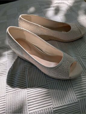 Bandolino Cream Lace Peep-Toe Wedge Pumps